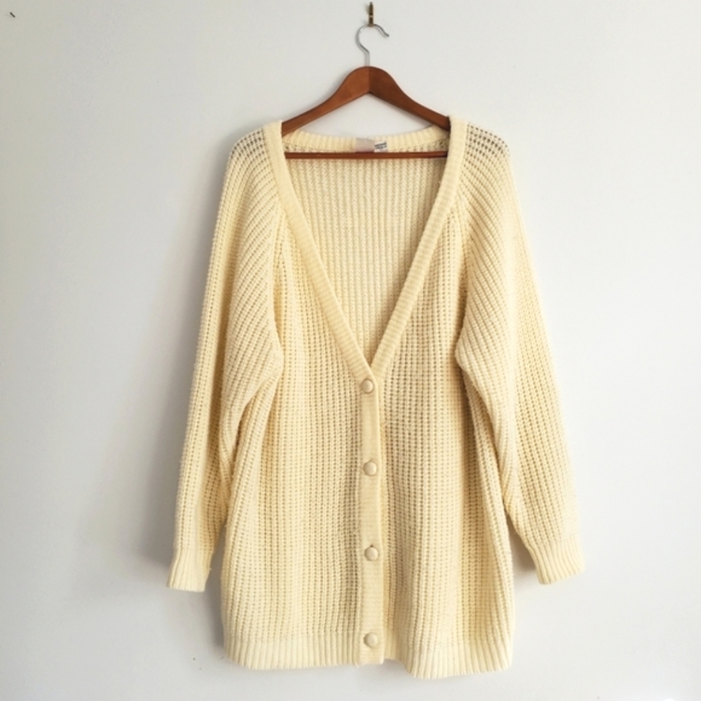 🚙🏠 VINTAGE Radishes And Roses Cable Knit Cardigan Sweater Oversized